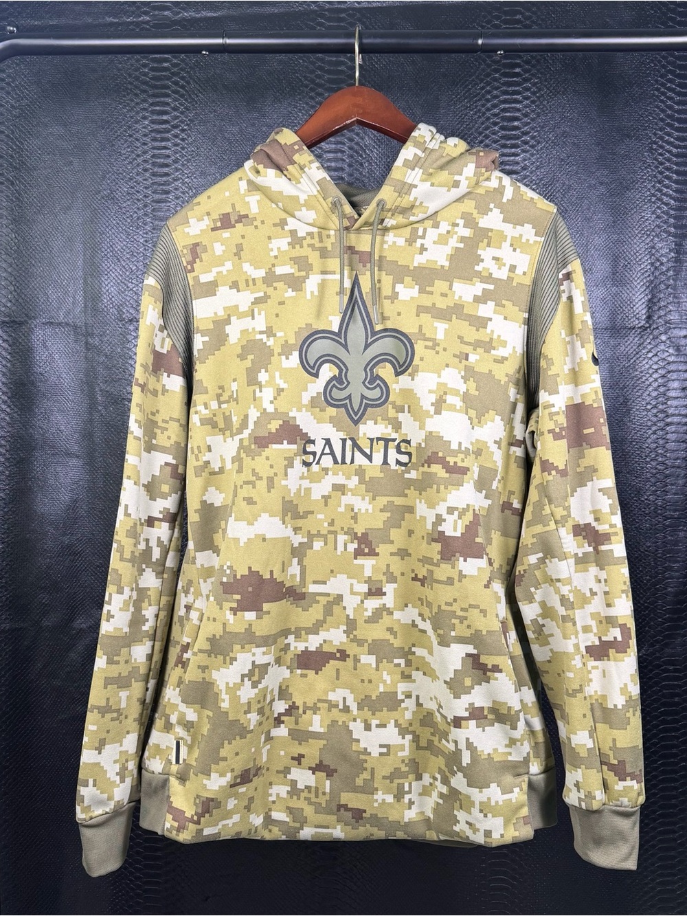 New Orleans Saints NFL Nike Salute to Service Hoodie Mens XL Green Camo Football